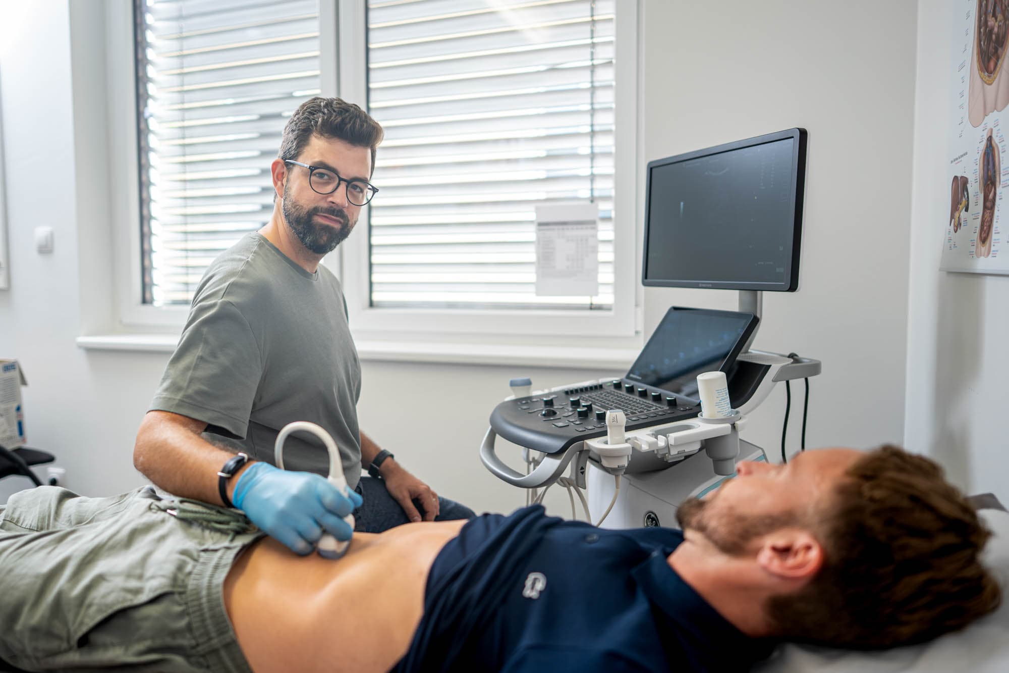 Moderne Ultraschall- und Diagnostikgeräte der Ordination